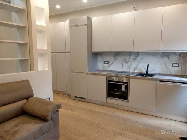 appartamento in vendita a Milano in zona Porta Venezia