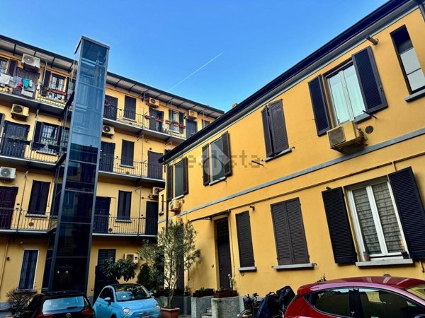 appartamento in vendita a Milano in zona Ronchetto sul Naviglio