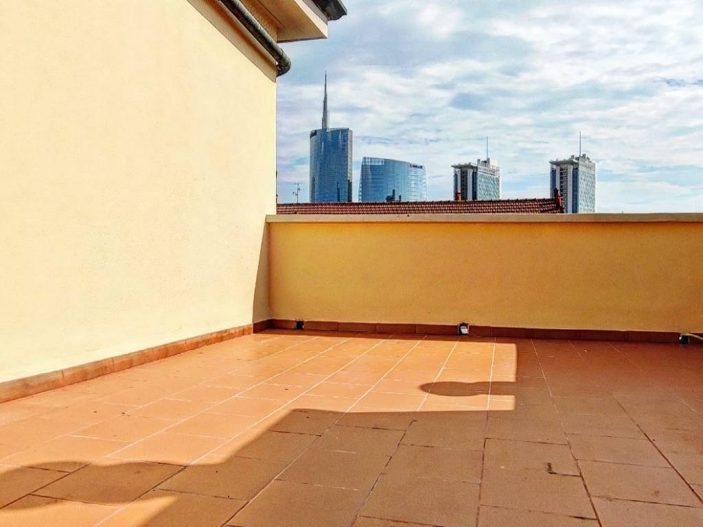appartamento in vendita a Milano in zona Isola