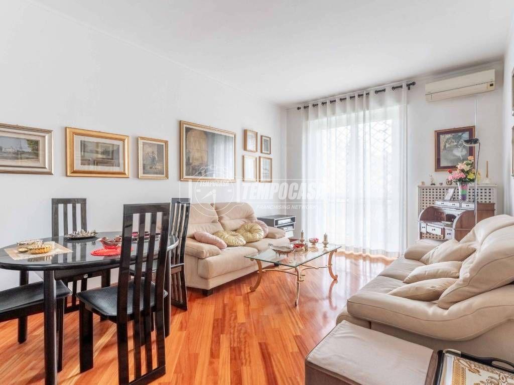 appartamento in vendita a Milano in zona Stadera