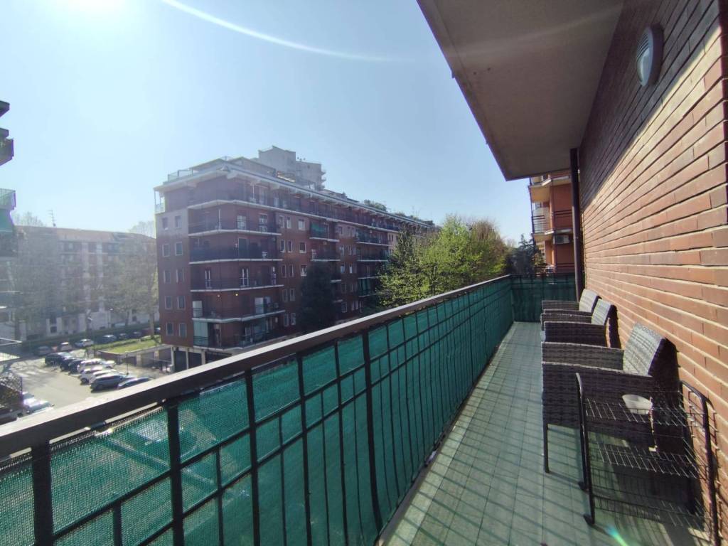 appartamento in vendita a Milano in zona Torretta
