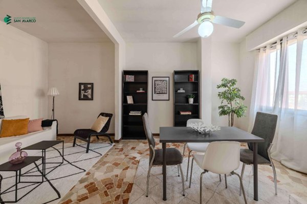 appartamento in vendita a Milano in zona Piazzale Lodi
