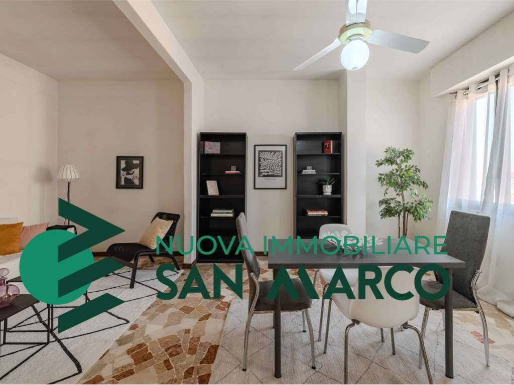 appartamento in vendita a Milano in zona Piazzale Lodi