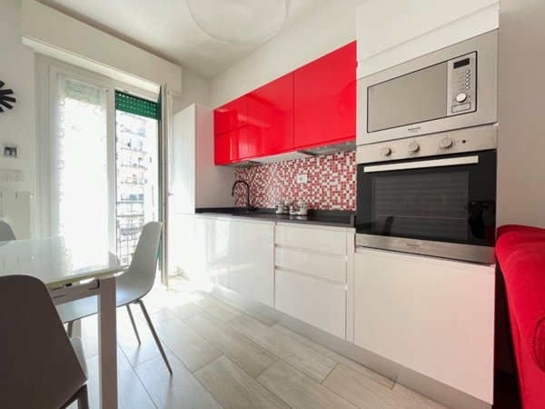 appartamento in vendita a Milano in zona Bullona