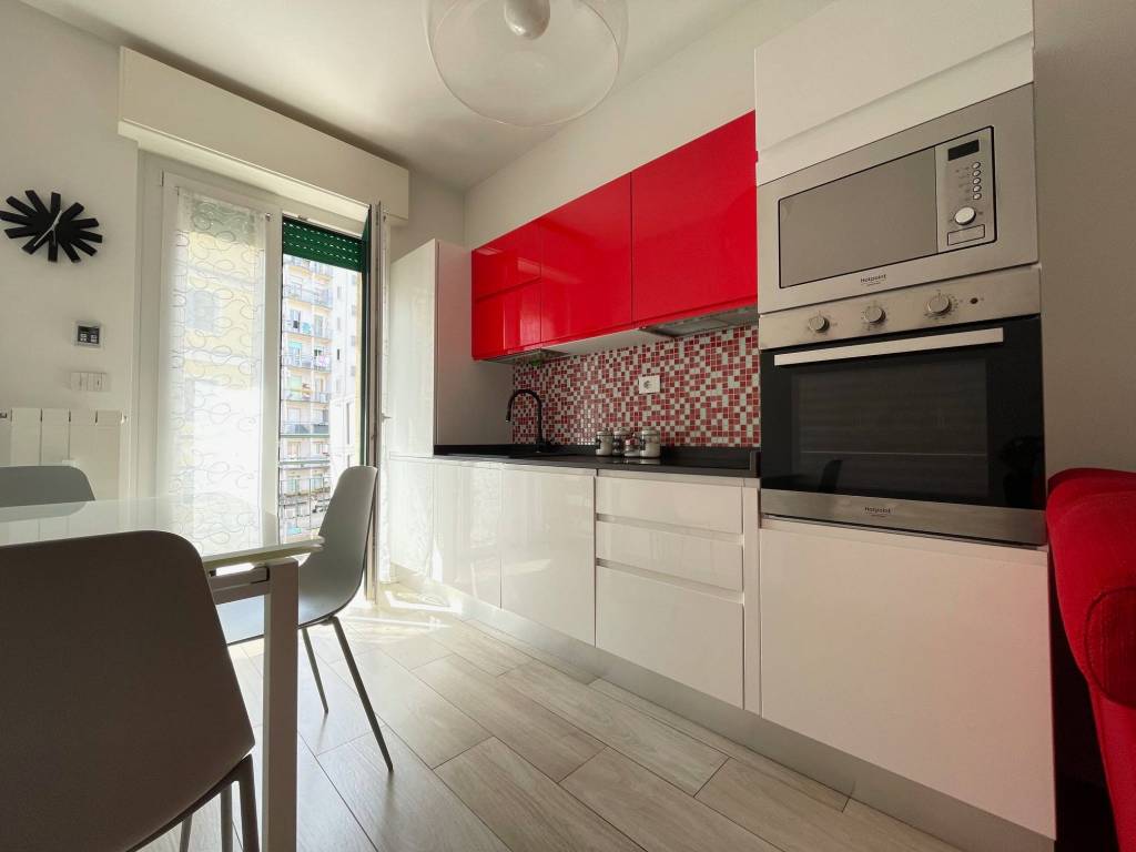 appartamento in vendita a Milano in zona Bullona