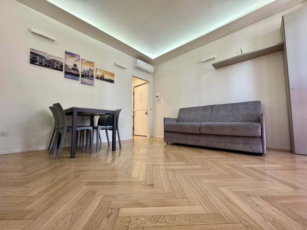 appartamento in vendita a Milano in zona Porta Garibaldi