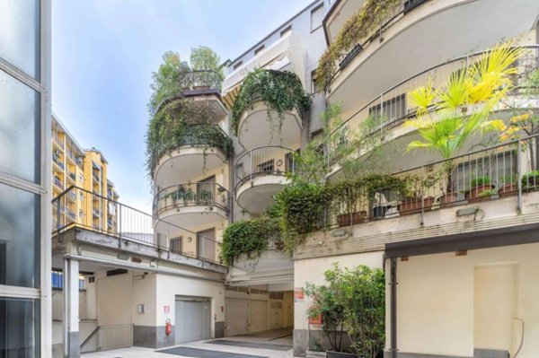 appartamento in vendita a Milano in zona Isola