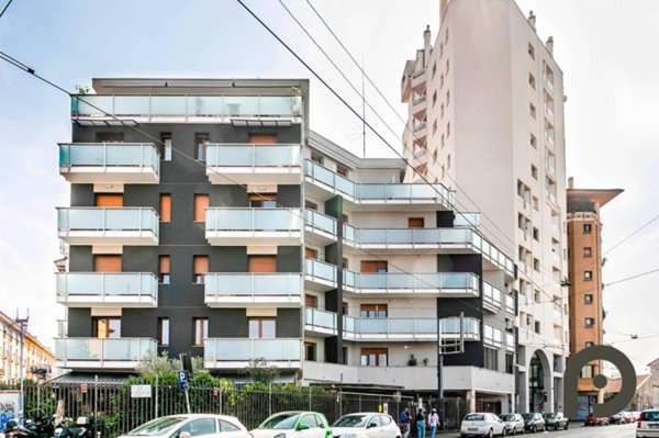 appartamento in vendita a Milano in zona Porta Genova