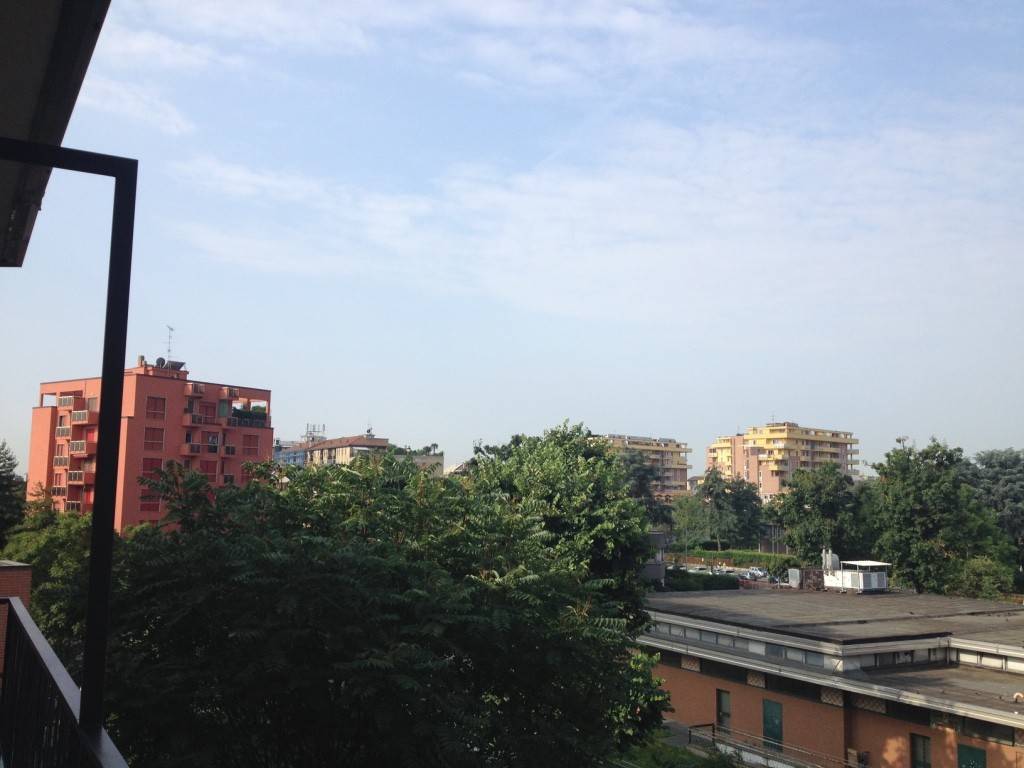 appartamento in vendita a Milano in zona Lambrate