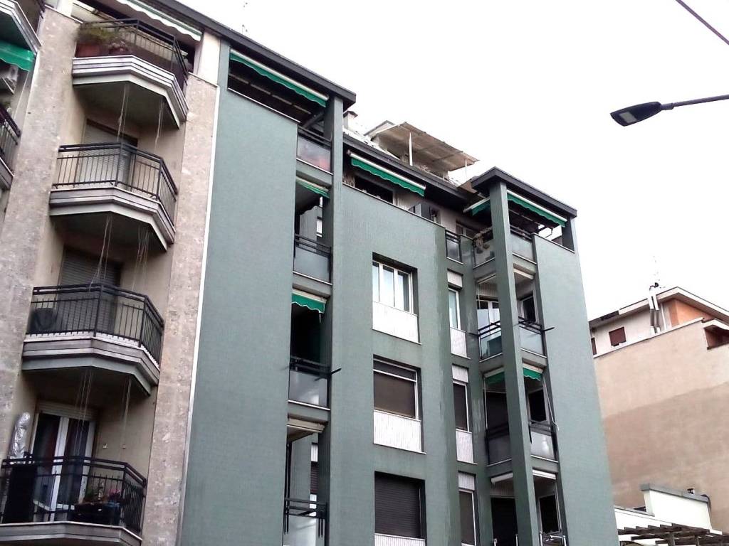appartamento in vendita a Milano in zona Barona