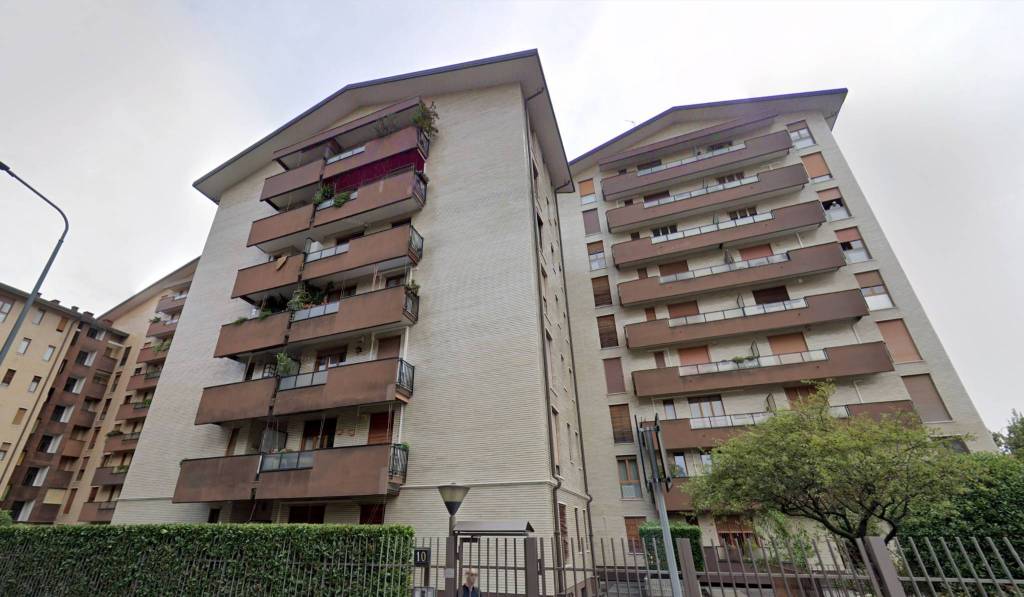 appartamento in vendita a Milano in zona Dergano