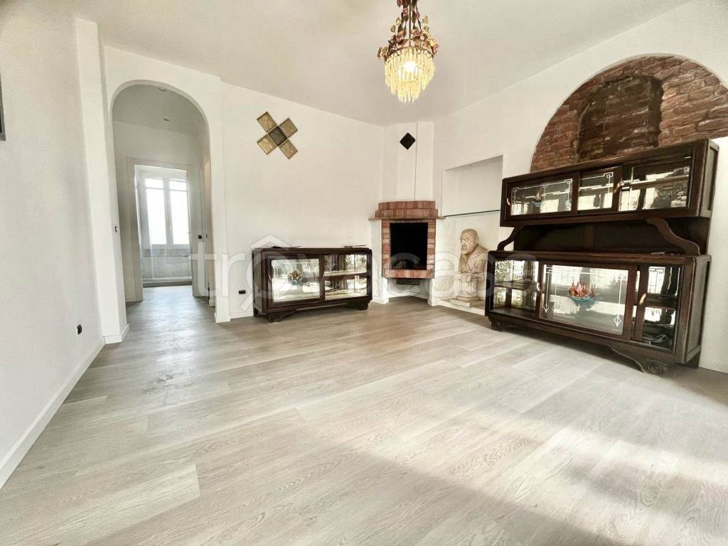 appartamento in vendita a Milano in zona Vigentino