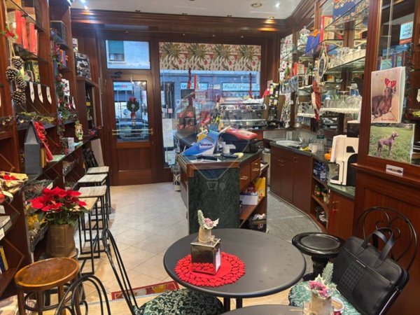 negozio in vendita a Milano in zona Centro Direzionale