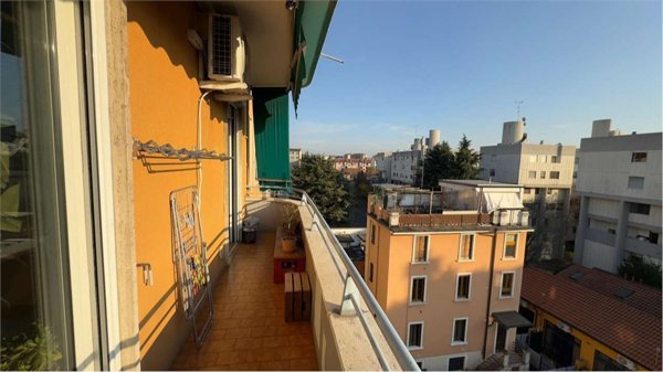 appartamento in vendita a Milano in zona Stadera