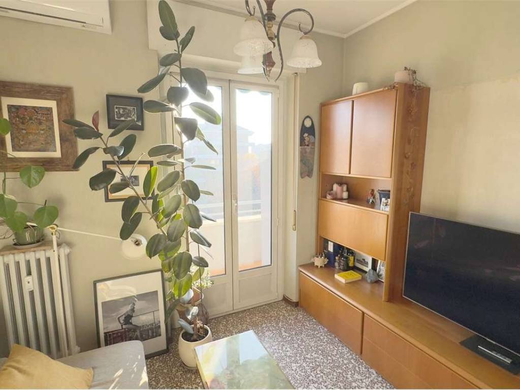 appartamento in vendita a Milano in zona Stadera