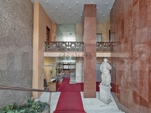 appartamento in vendita a Milano in zona Isola