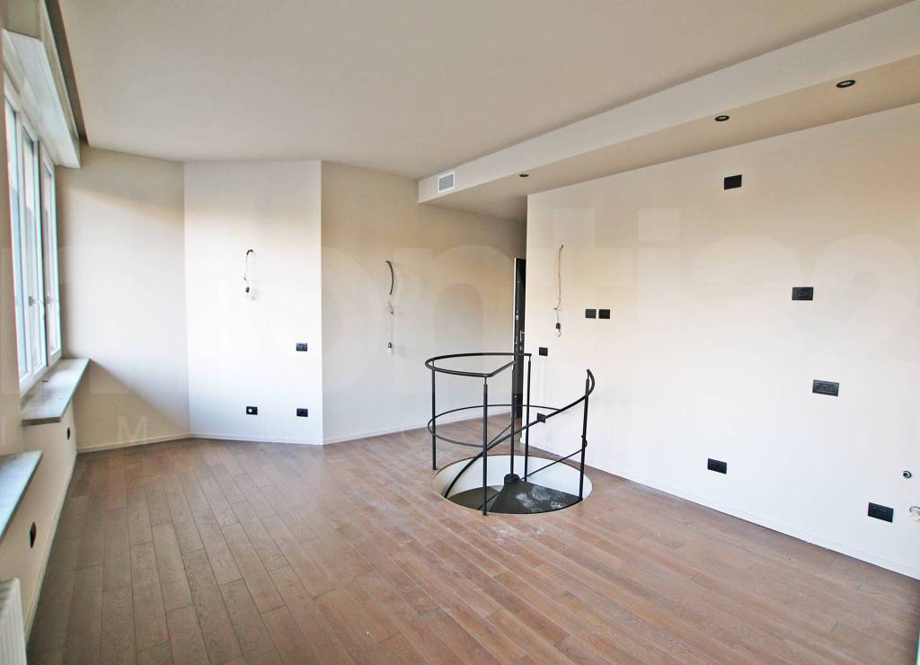appartamento in vendita a Milano in zona Isola