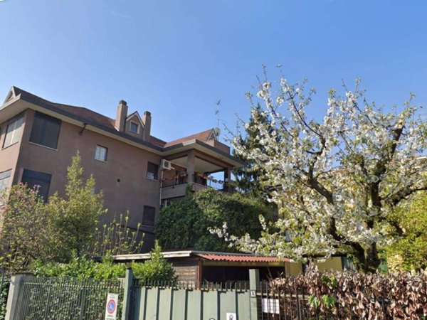 intera palazzina in vendita a Milano in zona Turro