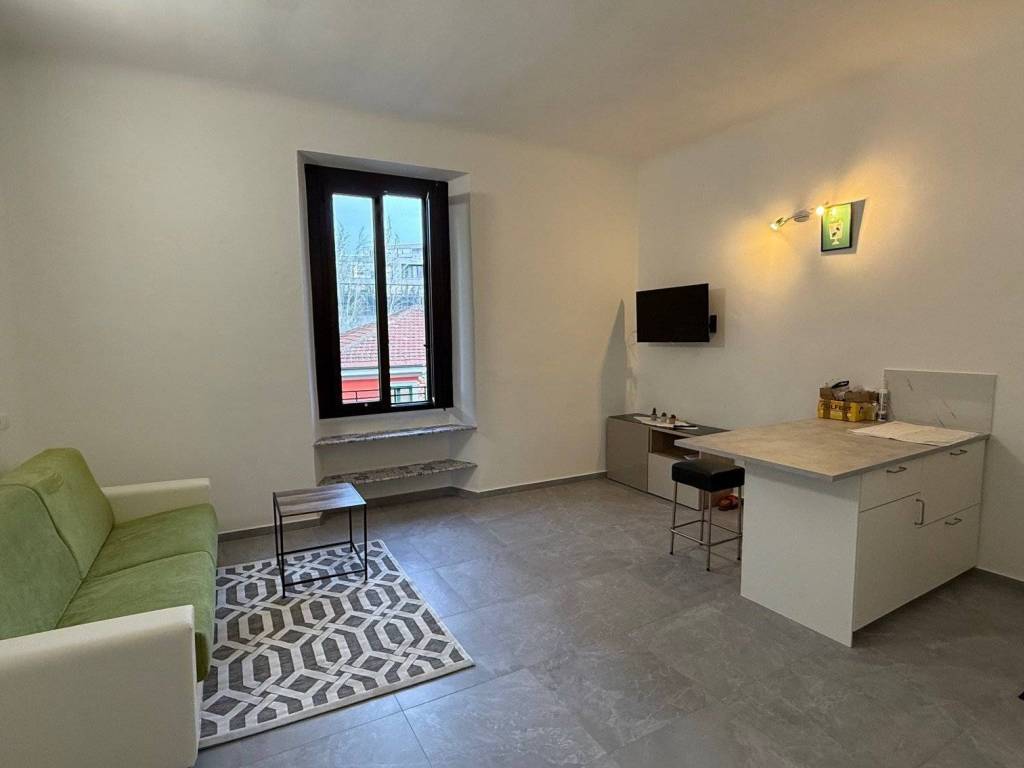 appartamento in vendita a Milano in zona Morivione