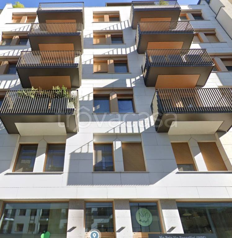appartamento in vendita a Milano in zona Isola