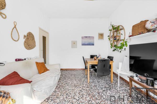 appartamento in vendita a Milano in zona Lorenteggio