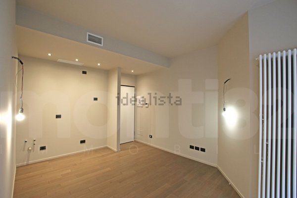 appartamento in vendita a Milano in zona Isola