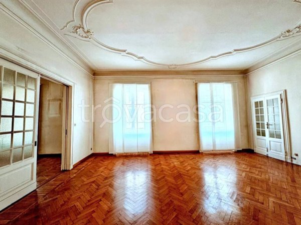 appartamento in vendita a Milano in zona Sant'Ambrogio