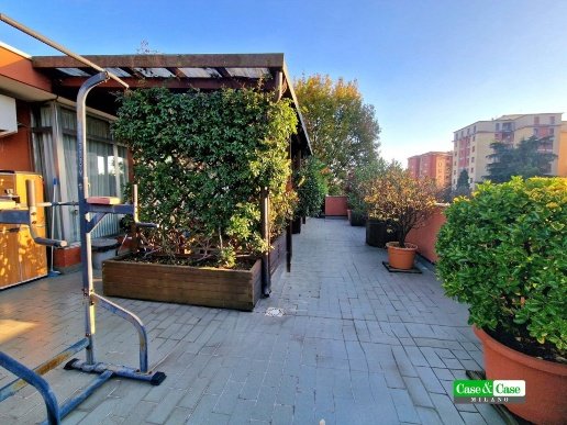 appartamento in vendita a Milano in zona Solari