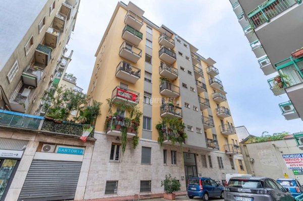 appartamento in vendita a Milano in zona Porta Genova