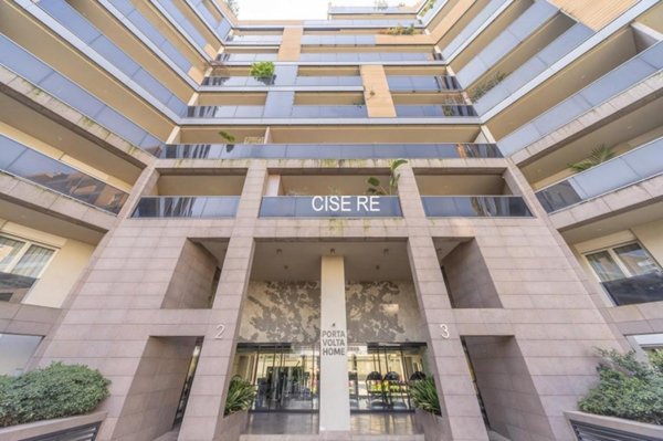 appartamento in vendita a Milano in zona Sempione