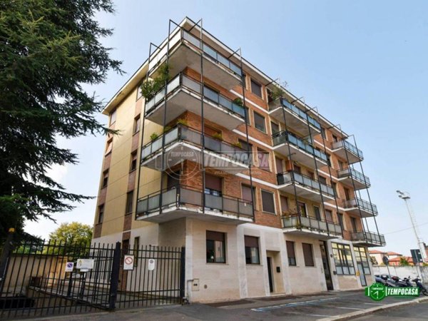 appartamento in vendita a Milano in zona Stadera