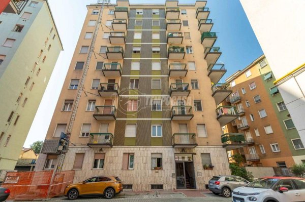 appartamento in vendita a Milano in zona Porta Genova