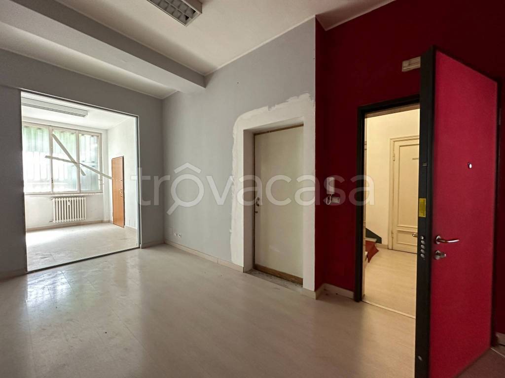 negozio in vendita a Milano in zona Bocconi