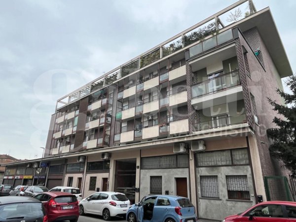 appartamento in vendita a Milano in zona Quarto Oggiaro