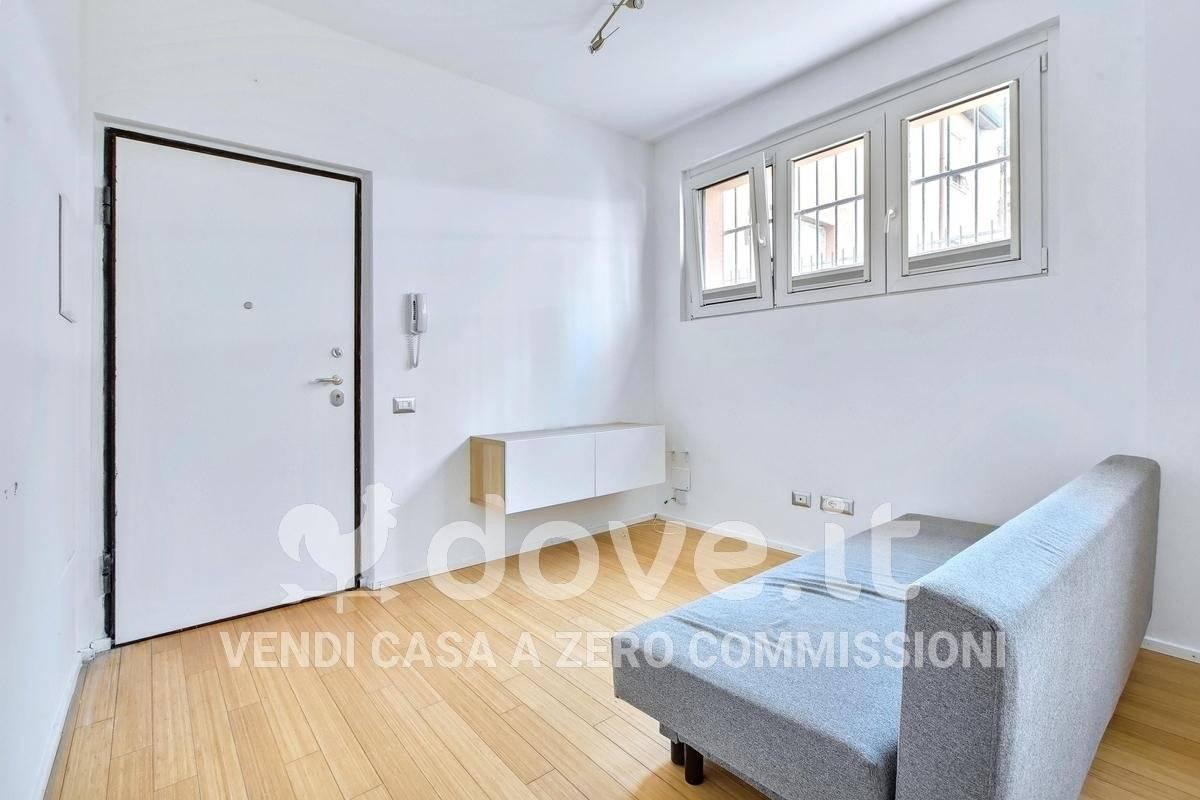 appartamento in vendita a Milano in zona Quarto Cagnino