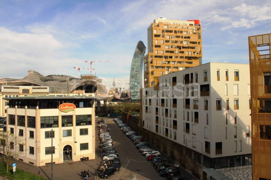 appartamento in vendita a Milano in zona Solari