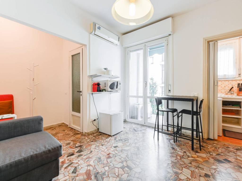 appartamento in vendita a Milano in zona Adriano