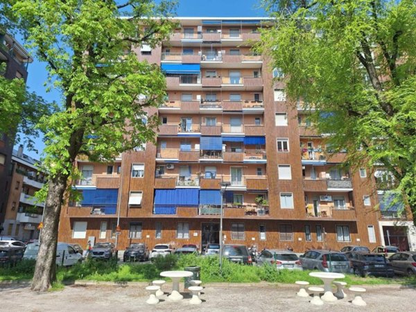 appartamento in vendita a Milano in zona Rottole