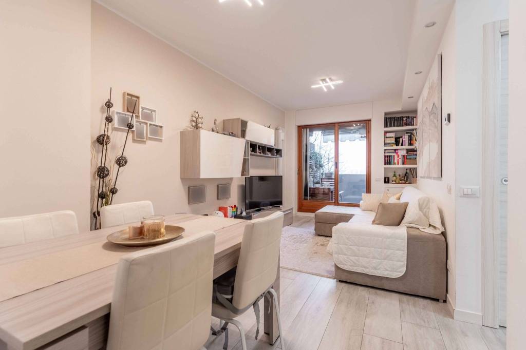 appartamento in vendita a Milano in zona Barona