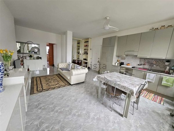 appartamento in vendita a Milano in zona Famagosta