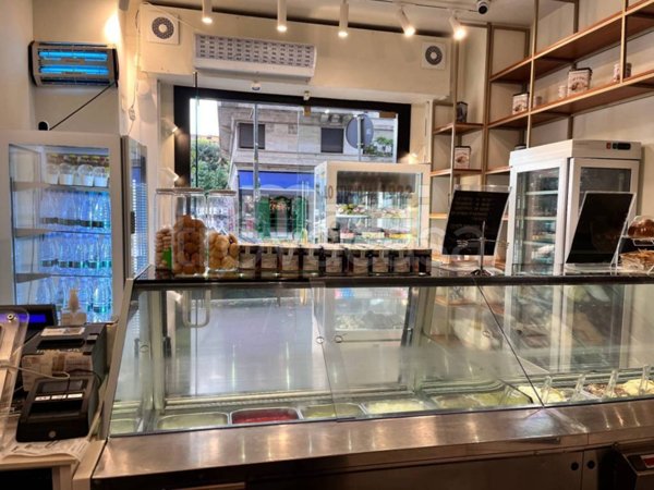 appartamento in vendita a Milano in zona Cinque Giornate