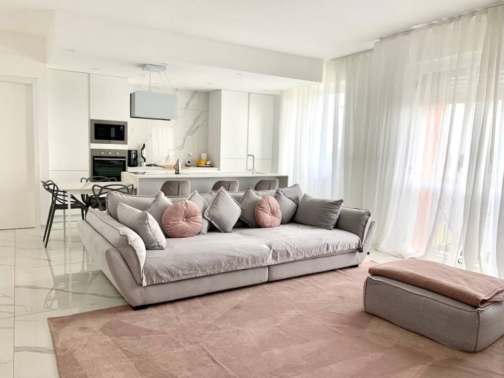 appartamento in vendita a Milano in zona Famagosta