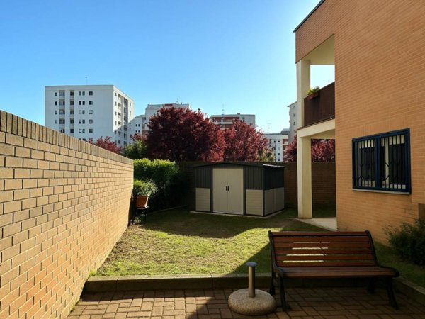casa indipendente in vendita a Milano in zona Ronchetto sul Naviglio