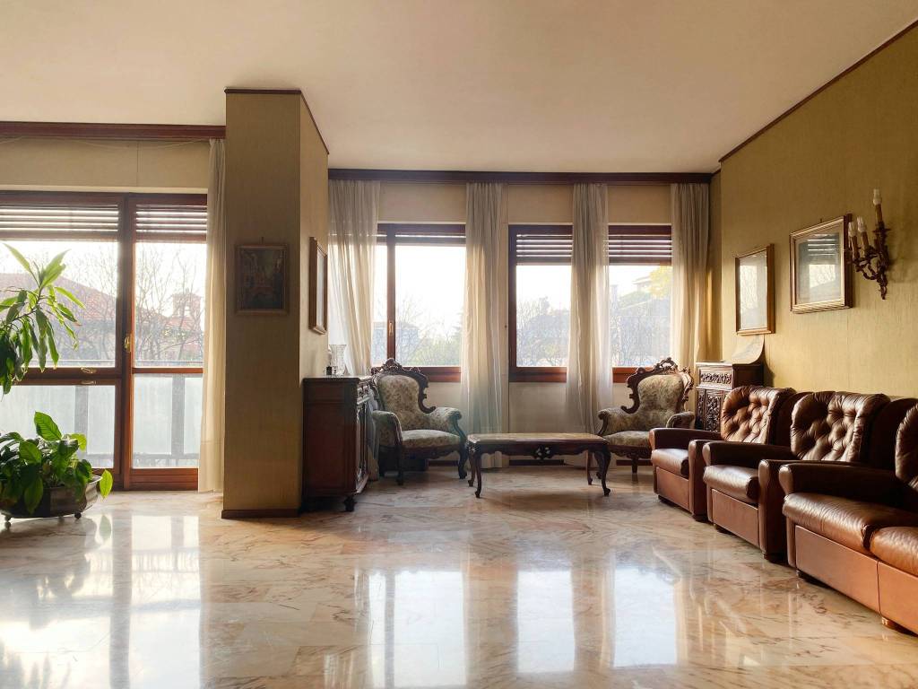 appartamento in vendita a Milano in zona Il Portello