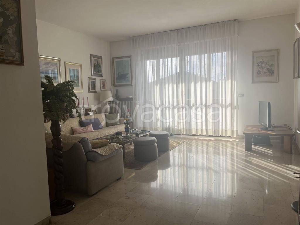 appartamento in vendita a Milano in zona Isola