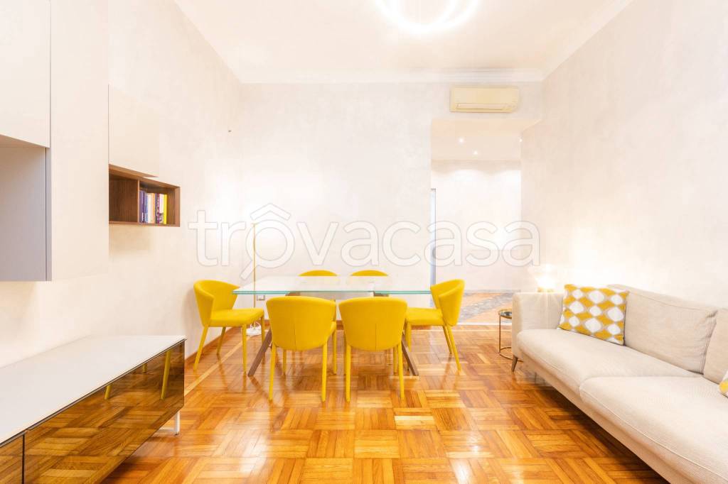 appartamento in vendita a Milano in zona Isola