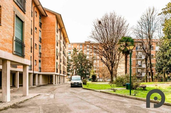 appartamento in vendita a Milano in zona Gallaratese