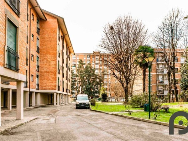 appartamento in vendita a Milano in zona Gallaratese