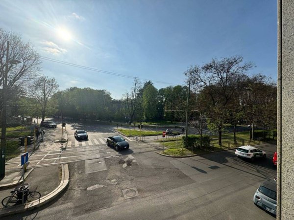appartamento in vendita a Milano in zona Porta Garibaldi