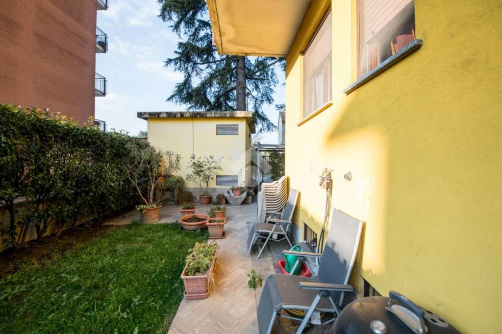 appartamento in vendita a Milano in zona Baggio